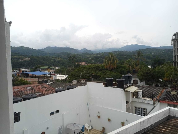 Imagen general del Hotel Casa Blanca Villeta. Foto 5