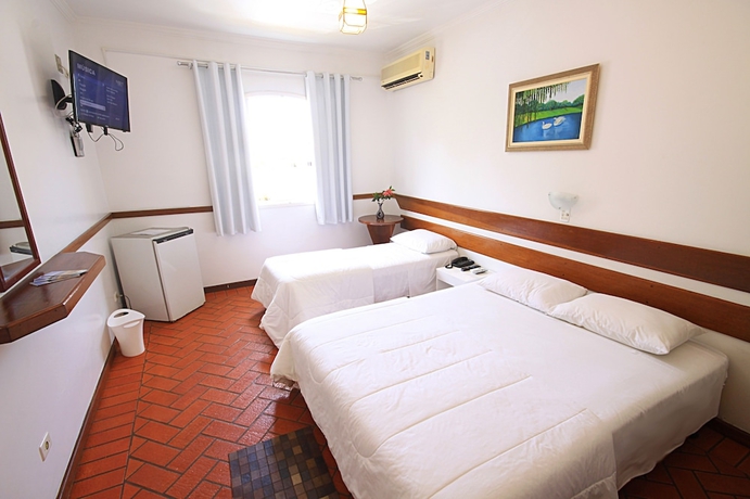 Imagen de la habitación del Hotel Casa Branca, Guaruja. Foto 3