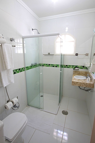 Imagen de la habitación del Hotel Casa Branca, Guaruja. Foto 15