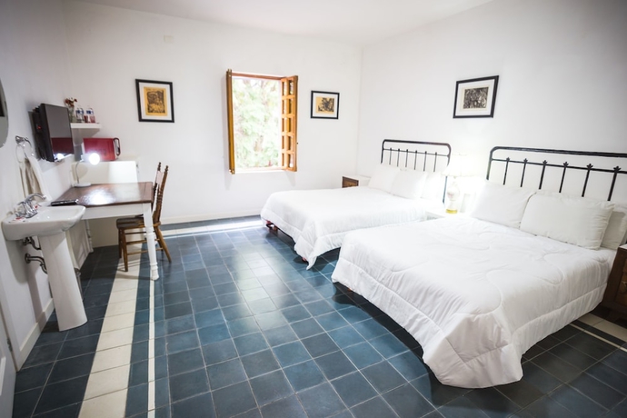 Imagen de la habitación del Hotel Casa Bruselas. Foto 2