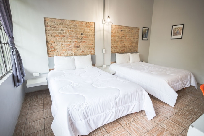 Imagen de la habitación del Hotel Casa Bruselas. Foto 8