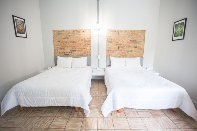 Imagen de la habitación del Hotel Casa Bruselas. Foto 11