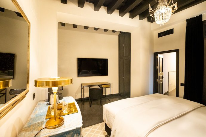 Imagen de la habitación del Hotel Casa Cánovas Boutique. Foto 6