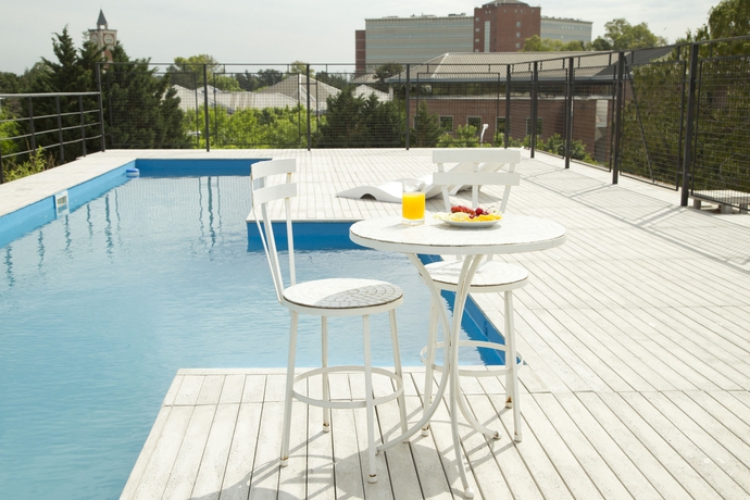 Imagen de los exteriores del Hotel Casa Campus Pilar Suites. Foto 13