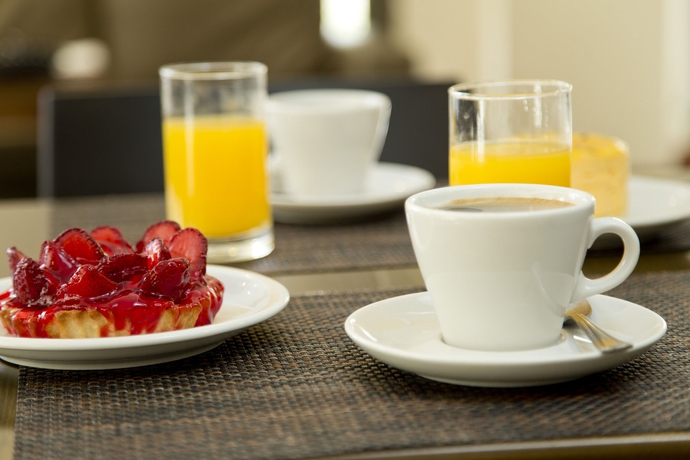 Imagen del bar/restaurante del Hotel Casa Campus Pilar Suites. Foto 7