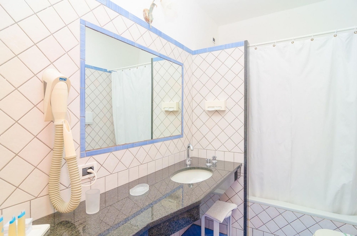 Imagen de la habitación del Hotel Casa Celestino. Foto 9