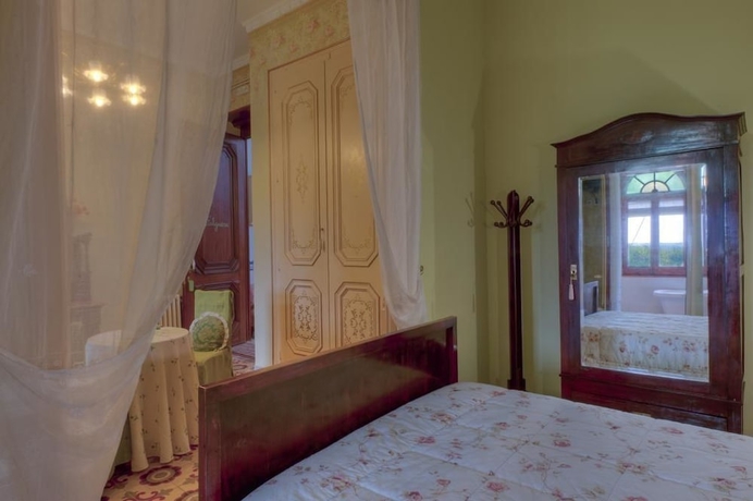 Imagen de la habitación del Hotel Casa Ceremines. Foto 7