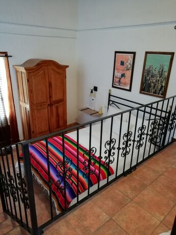 Imagen general del Hotel Casa Cinco De Mayo. Foto 11