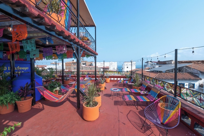 Imagen de la habitación del Hotel Casa Colibr&iacute; Malec&oacute;n. Foto 15