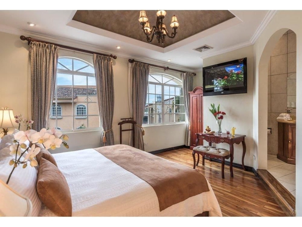 Imagen de la habitación del Hotel Casa Conde and Suites. Foto 2