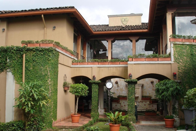 Imagen de los exteriores del Hotel Casa Conde and Suites. Foto 11