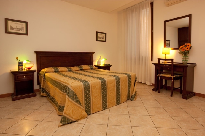 Imagen de la habitación del Hotel Casa Cosmo Lodging House. Foto 13