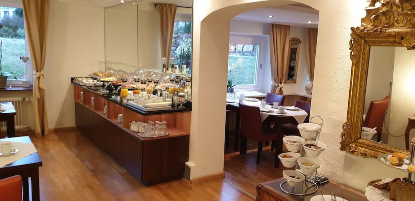 Imagen del bar/restaurante del Hotel Casa Cristina- Kurpension und Appartements. Foto 5