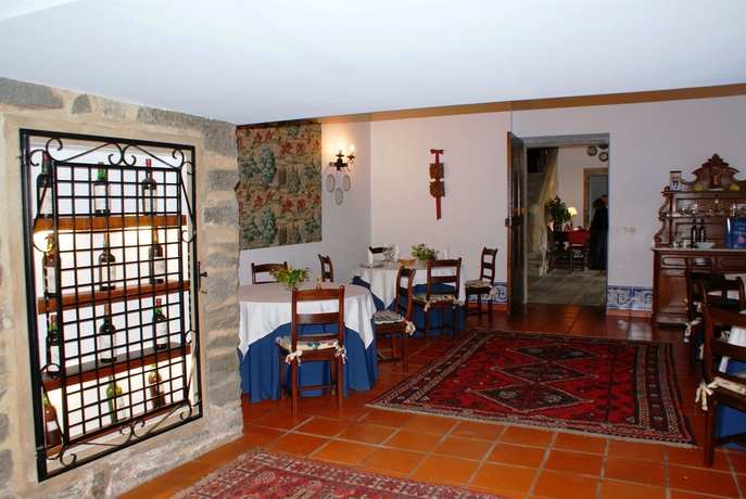 Imagen de los interiores del Hotel Casa Das Torres De Oliveira. Foto 11