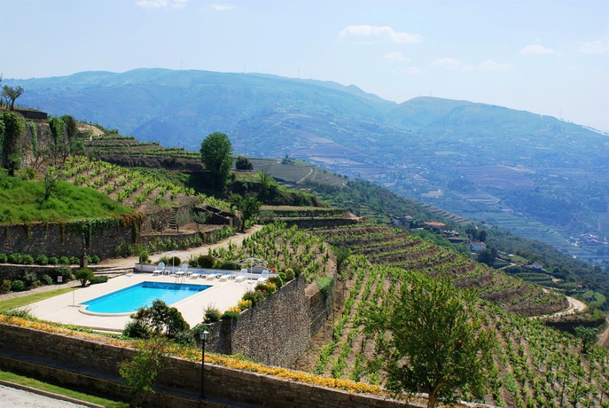 Imagen de la piscina del Hotel Casa Das Torres De Oliveira. Foto 16