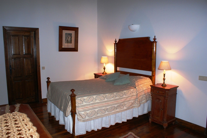 Imagen de la habitación del Hotel Casa Das Torres De Oliveira. Foto 2