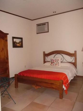 Imagen general del Hotel Casa De Adobe Gallery and Luxury Boutique. Foto 3