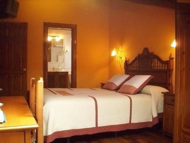 Imagen de la habitación del Hotel Casa De Aldea Villal&eacute;n. Foto 5