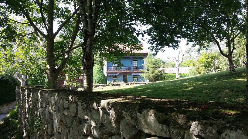 Imagen de los exteriores del Hotel Casa De Aldea Villal&eacute;n. Foto 9