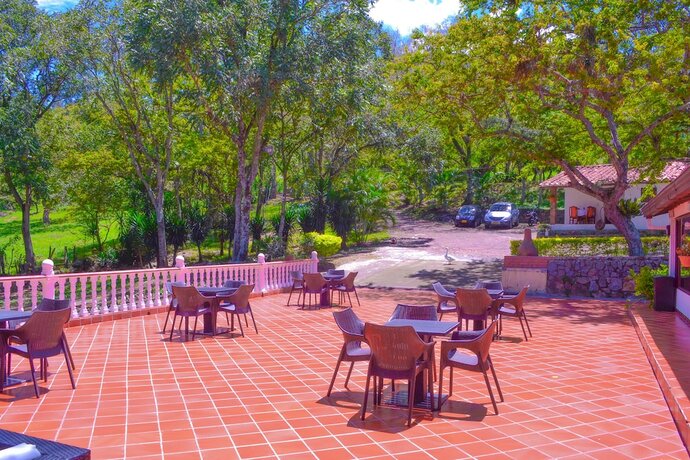Imagen general del Hotel Casa De Campo La Trinidad. Foto 4