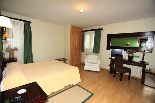 Imagen de la habitación del Hotel Casa De Campo, Soto de Cangas. Foto 2