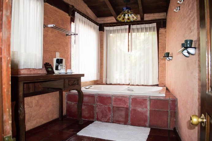 Imagen de la habitación del Hotel Casa De La Loma. Foto 4