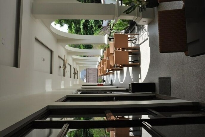 Imagen del bar/restaurante del Hotel Casa De Wanea and Resto. Foto 19