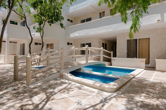 Imagen de la piscina del Hotel Casa Del &Aacute;rbol Condo. Foto 18