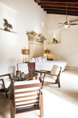 Imagen de la habitación del Hotel Casa Del Arzobispado. Foto 7