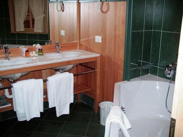 Imagen de la habitación del Hotel Casa Del Campo. Foto 16