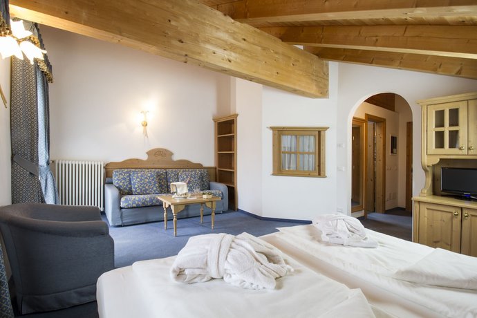 Imagen de la habitación del Hotel Casa Del Campo. Foto 20