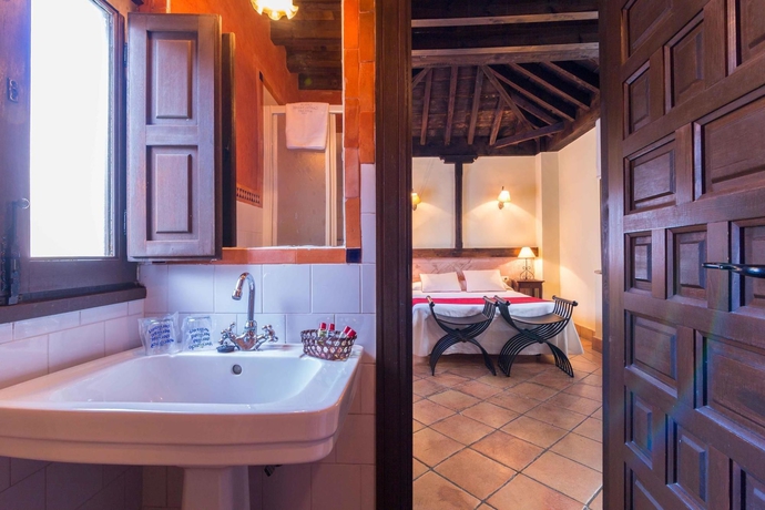 Imagen de la habitación del Hotel Casa Del Capitel Nazari. Foto 13