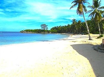 Imagen de los exteriores del Hotel Casa Del Mar Beach Resort. Foto 9