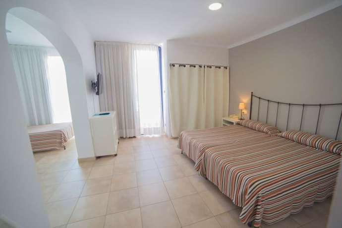 Imagen de la habitación del Hotel Casa Del Mar, Roses. Foto 11