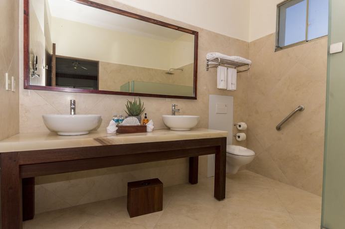 Imagen de la habitación del Hotel Casa Del Puerto. Foto 15