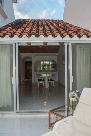 Imagen de los exteriores del Hotel Casa Del Sol, Bahia Santa Cruz. Foto 17