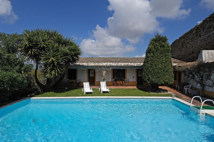 Imagen de la piscina del Hotel Casa Do Castelo. Foto 12