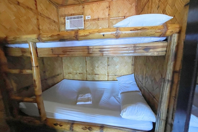 Imagen de la habitación del Hotel Casa Dolores Laiya Batangas. Foto 4