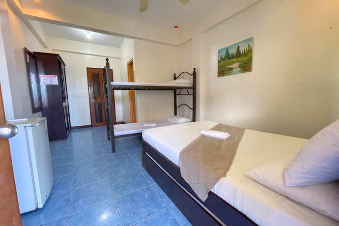 Imagen de la habitación del Hotel Casa Dolores Laiya Batangas. Foto 8