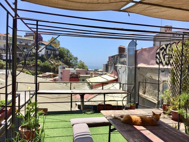 Imagen de los exteriores del Hotel Casa Elias Valpo. Foto 30