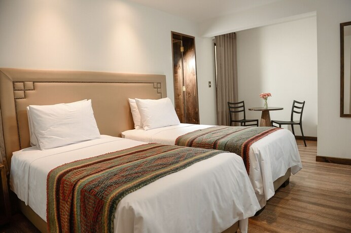 Imagen de la habitación del Hotel Casa Esmeralda. Foto 20