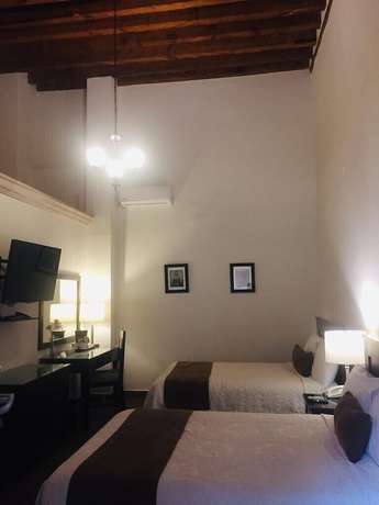 Imagen de la habitación del Hotel Casa Faroles. Foto 4
