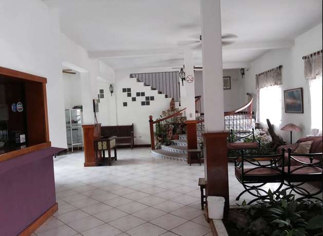 Imagen de los interiores del Hotel Casa Flores De Tikal. Foto 17