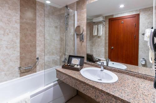 Imagen de la habitación del Hotel Casa Fora Beach Resort. Foto 10