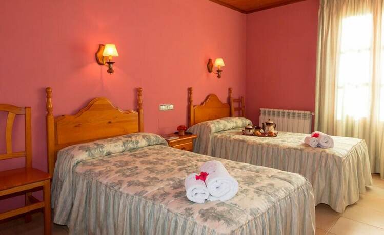 Imagen de la habitación del Hotel Casa Francho. Foto 13