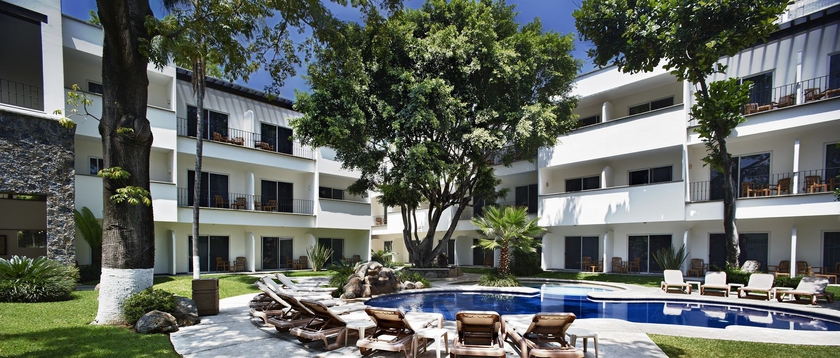 Imagen de la piscina del Hotel Casa Francisco Cuernavaca. Foto 16