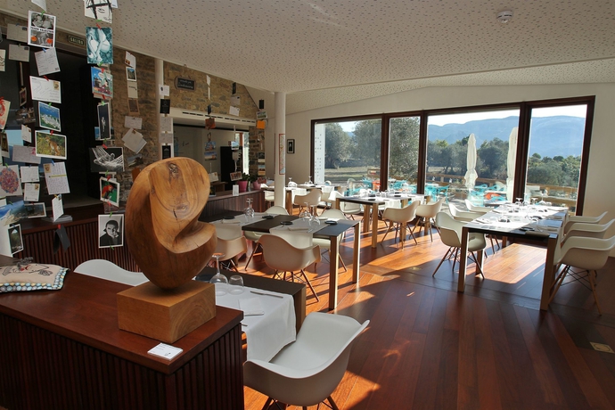 Imagen del bar/restaurante del Hotel Casa Fumanal. Foto 7