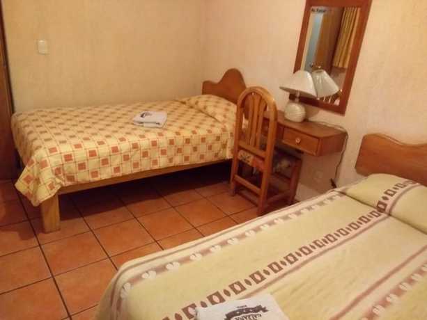 Imagen de la habitación del Hotel Casa Galeana, Morelia. Foto 3