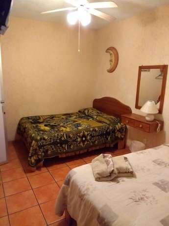 Imagen de la habitación del Hotel Casa Galeana, Morelia. Foto 7
