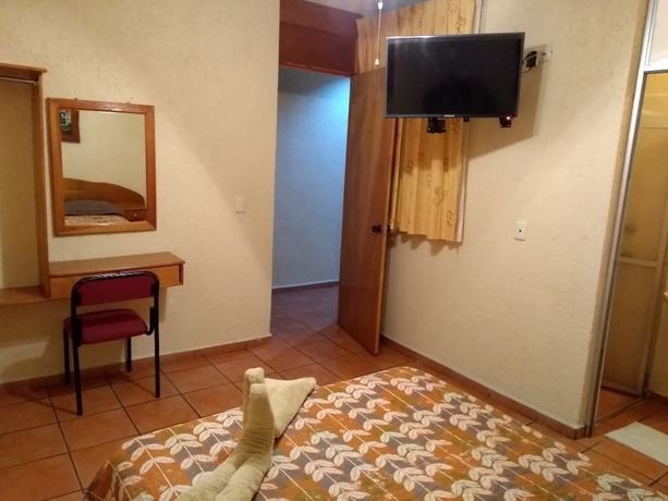 Imagen de la habitación del Hotel Casa Galeana, Morelia. Foto 11